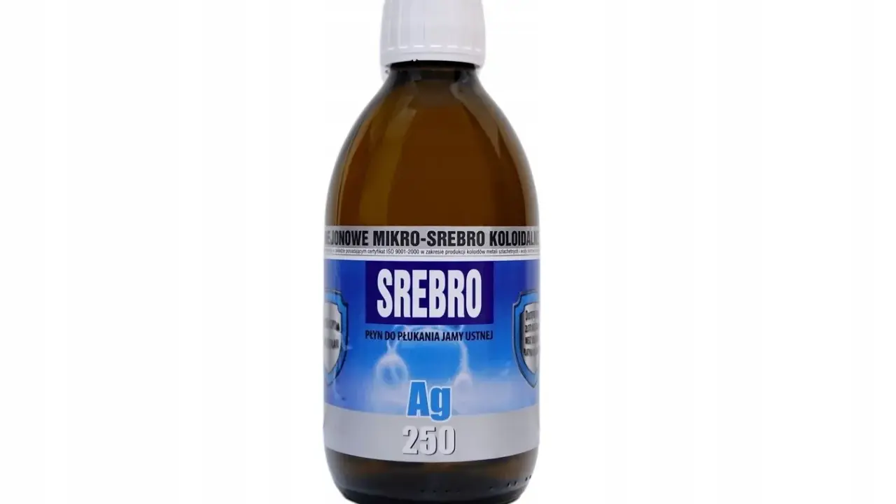 Butelka z płynem do płukania jamy ustnej, zawierającym srebro koloidalne do picia. Produkt oznaczony jako "SREBRO Ag 250".