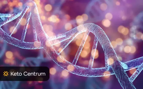 DNA helix w tle rozmytych świateł. Czy wiesz, co to autofagia i jak wpływa na organizm? Keto Centrum.